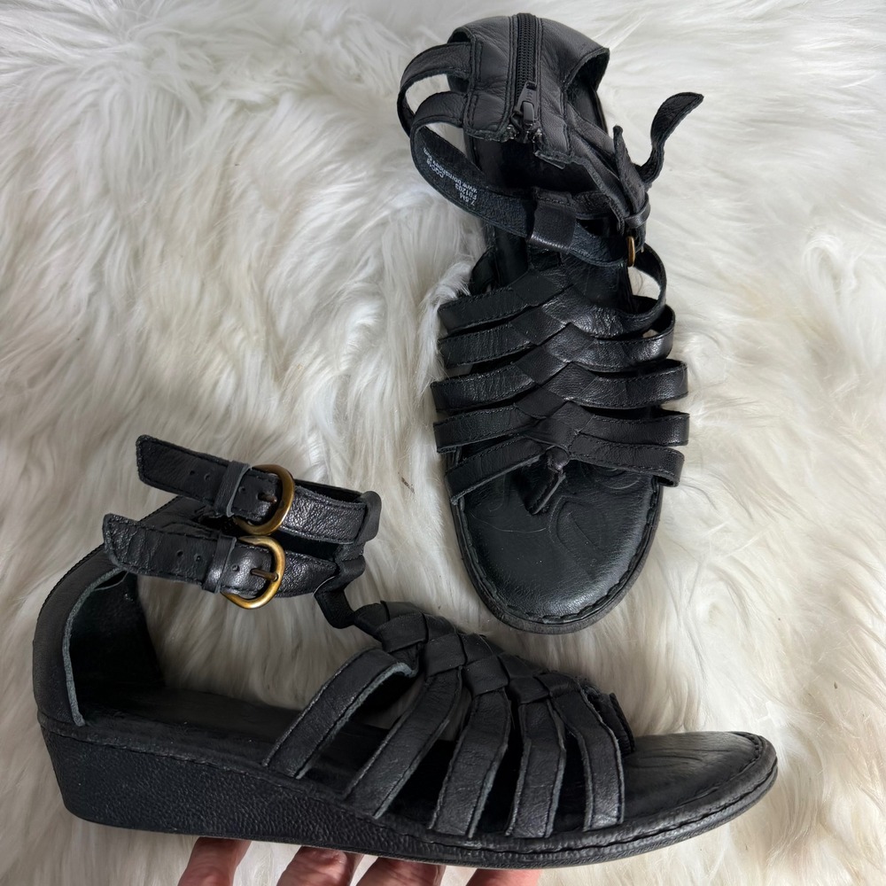 Born Black Leather Gladiator Wedge Sandal Strappy Ankle Buckle F01203 CQC16 7.5M